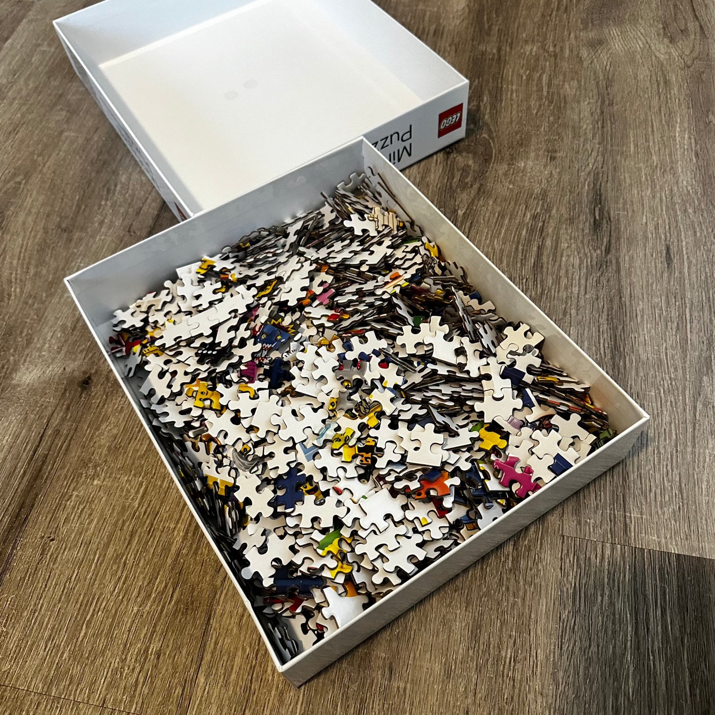 LEGO Minifigures Jigsaw Puzzle - 1000 Pieces - Pre-Loved